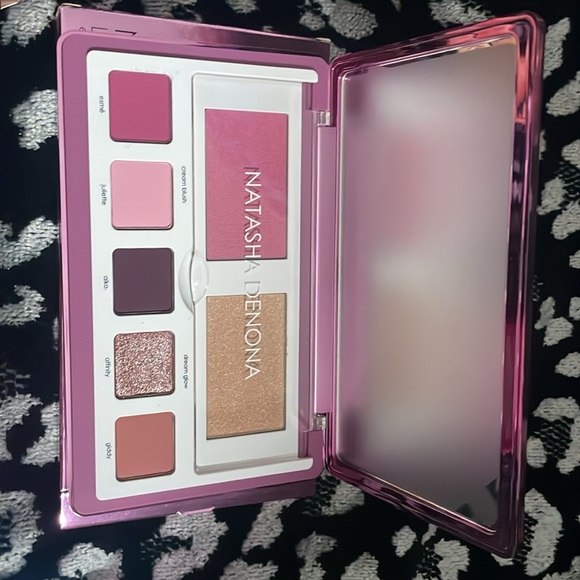 Makeup bundle - Picture 2 of 4